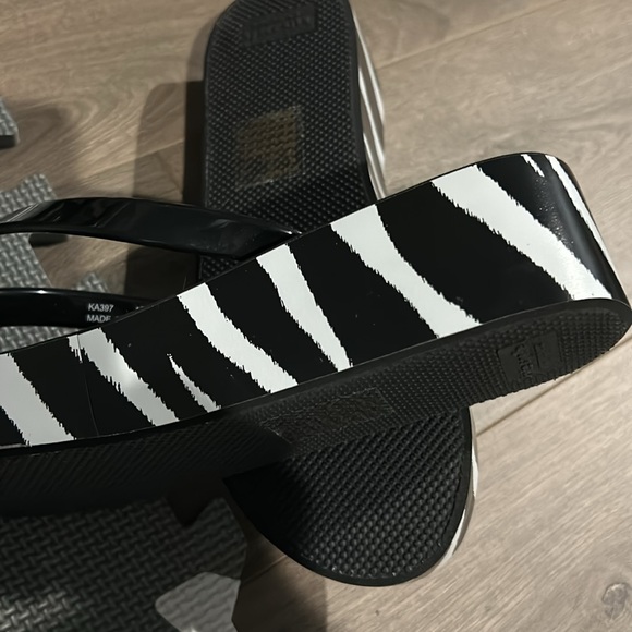 Kate Spade - Picture 4 of 8